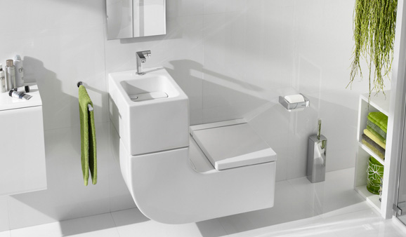 Plus imposant par son originalité et son design que par sa taille, le WC lave-mains W+W de Roca est unique.