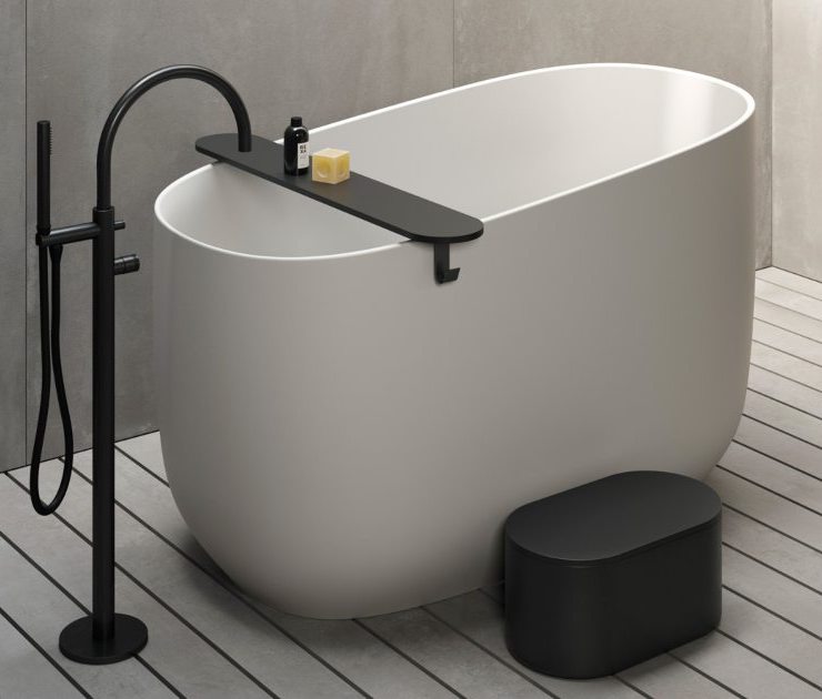 Baignoire îlot étroite et haute Dip de Rexa Design