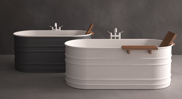 deux baignoires ilot, l'une noire l'autre blanche