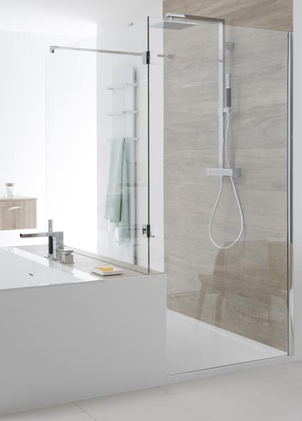 Agencer une salle de bains avec une douche et une baignoire Salle de bain avec douche