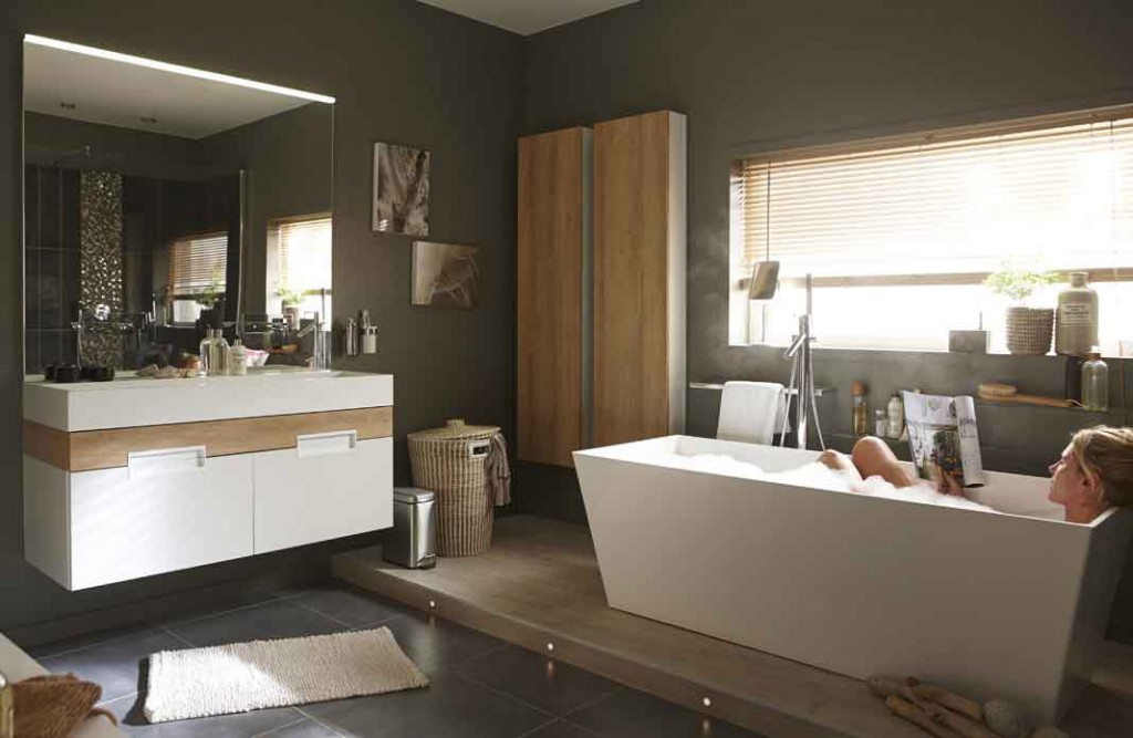 Dans une suite parentale, une salle de bains tout confort