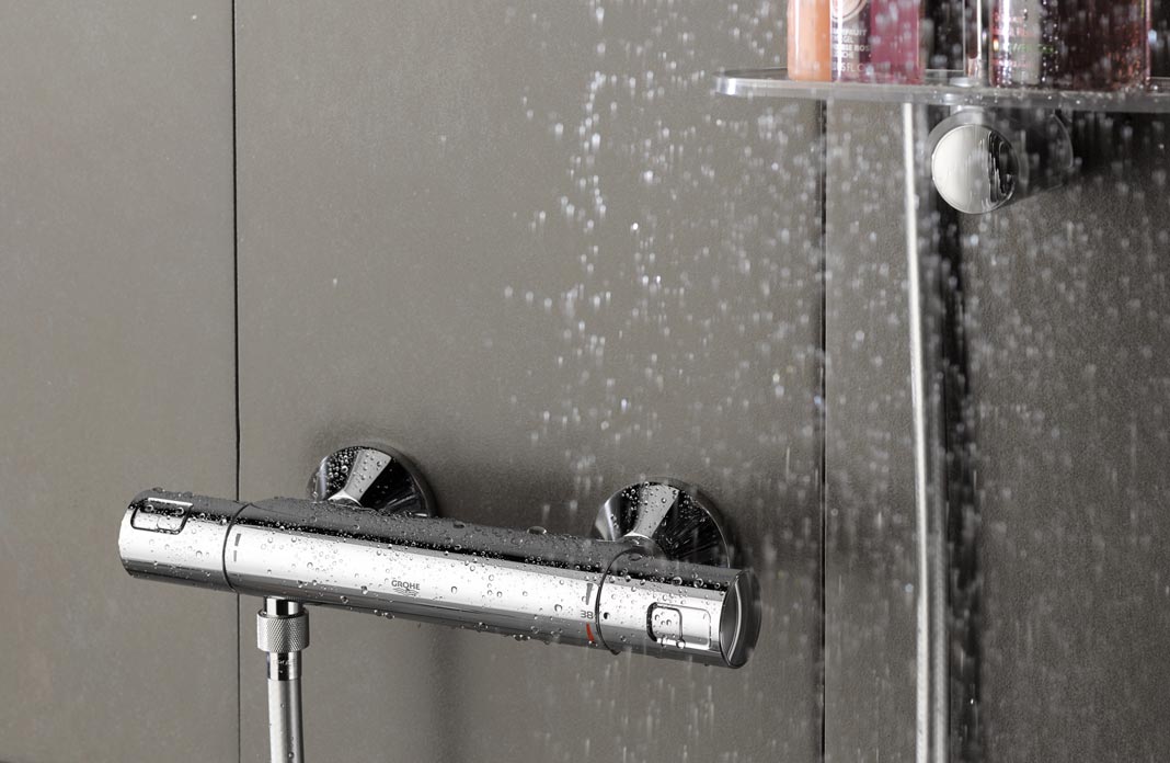 Mitigeur Thermostatique de Douche avec Bouton Sécurisé à 38°C Mitigeur Thermostatique Douche Robinet Thermostatique avec Bouton Antidérapant Économiser l/'Eau Mitigeur Douche
