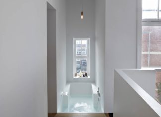 salle de bains en solid surface