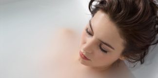gommage corps baignoire