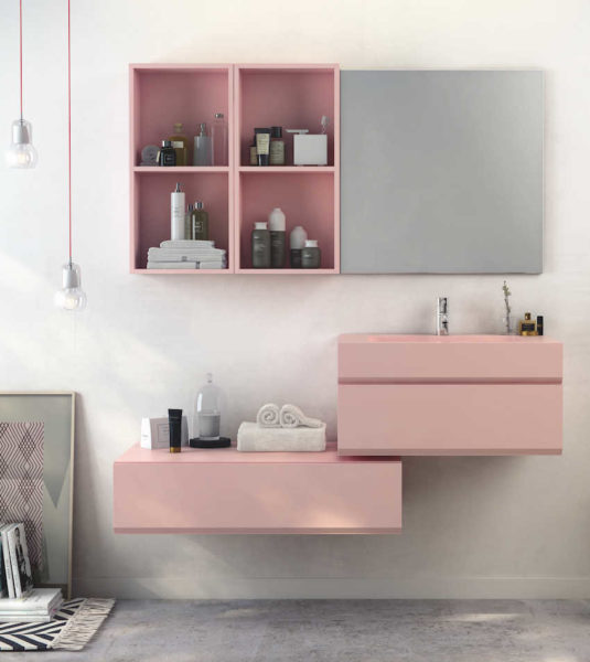 Salle de bain rose : meuble rose sur fond de mur blanc cassé