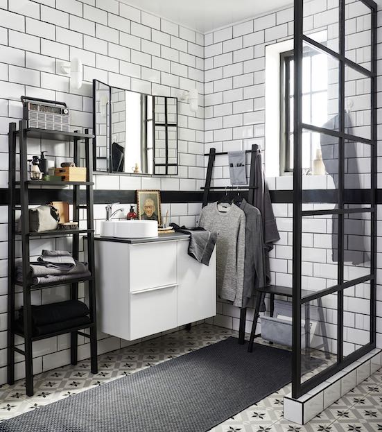 https://www.stylesdebain.fr/wp-content/uploads/2019/05/Ikea-Salle-de-bain-Joints-noirs-carreaux-blancs.jpg