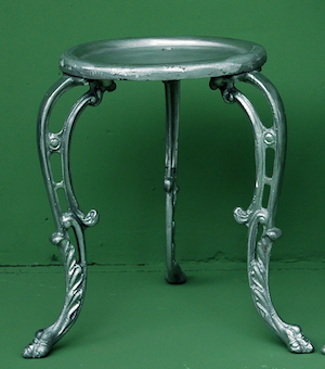 Tabouret de salle de bain ou d'extérieur rococo en fonte