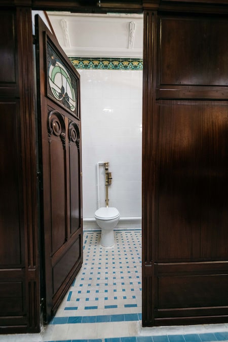Les toilettes du lavatory de la Madeleine à Paris